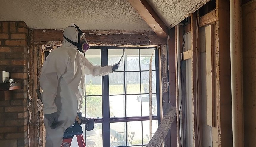 A member of the PuroClean team investigating potential mold growth in this Dallas home.