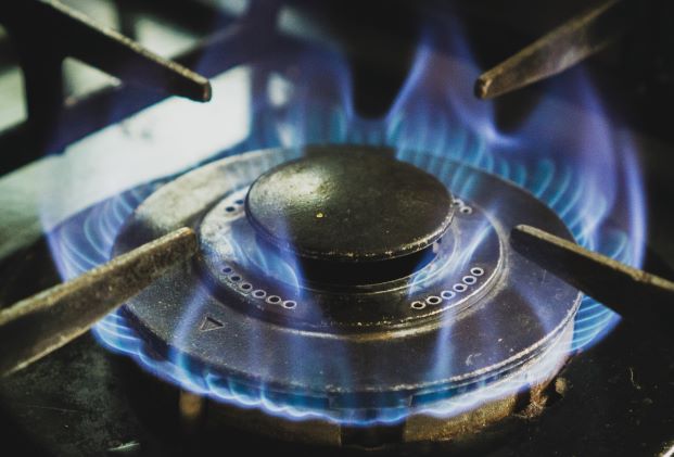 Image of a gas stove burner to show the chance of a kitchen fire