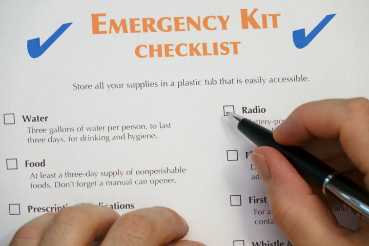 A homeowner's checklist for an emergency kit in case of summer storms.