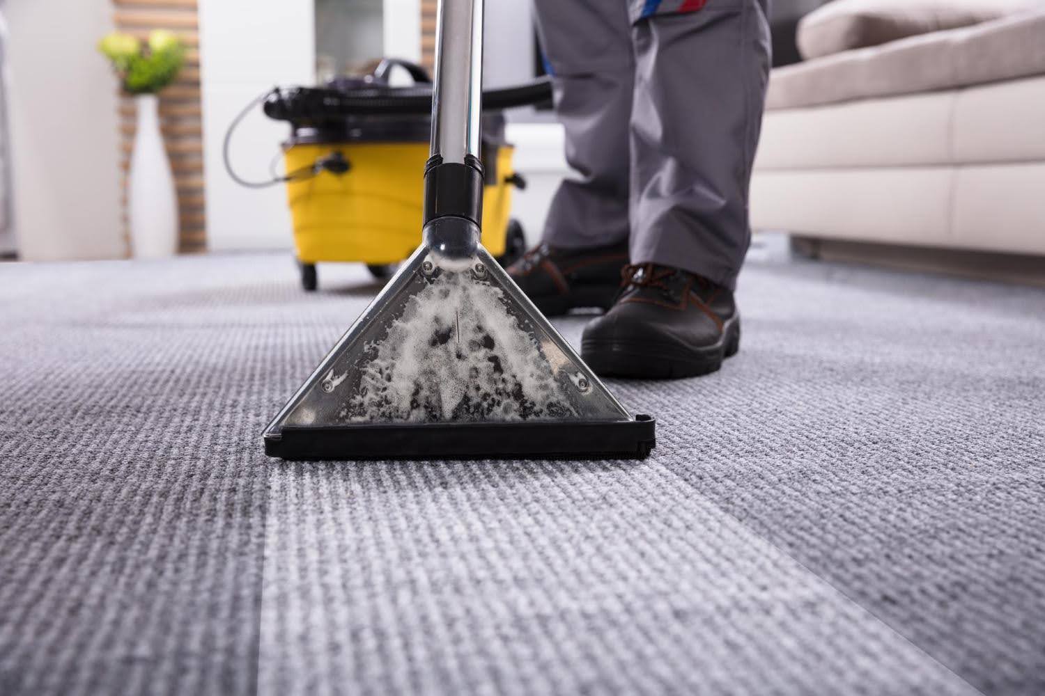 How to Clean Up Carpet Water Damage Without Ruining Flooring