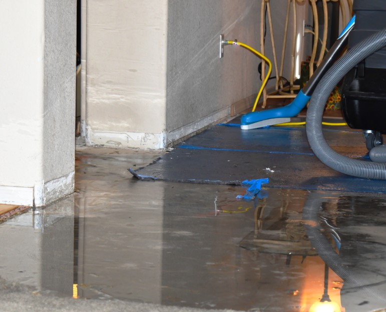 How Long Does Water Removal Take in Bradenton