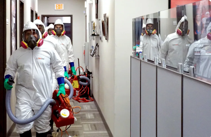 Emergency biohazard cleanup near me in Bradenton professional team arriving on site