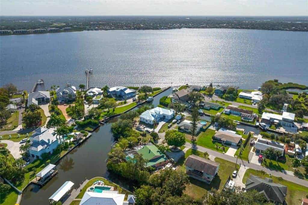 Water, Fire & Mold Cleanup Services in Ellenton, FL