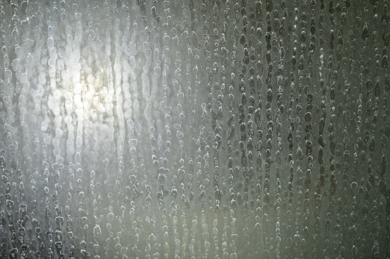 The Ultimate Guide to Cleaning and Maintaining Your Bathroom Mirrors