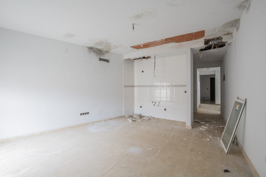 how long does a landlord have to fix something in Wisconsin