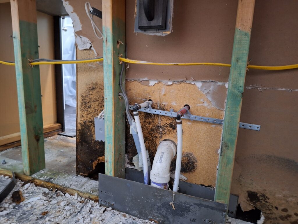 kitchen water leaks