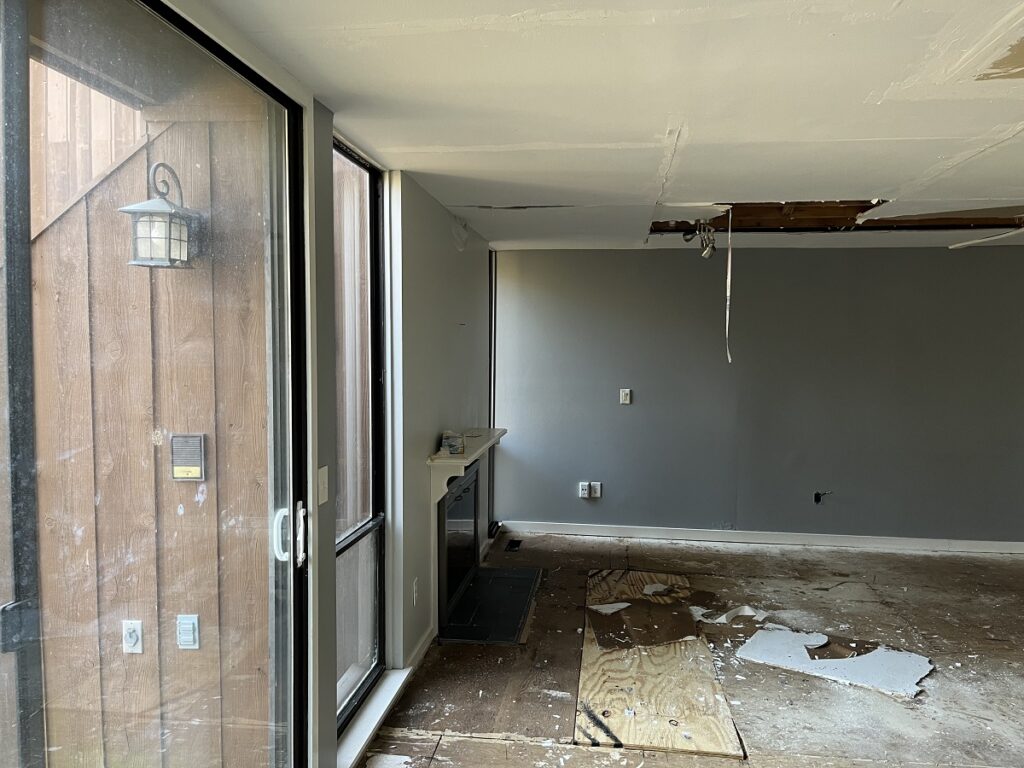 water-damage-restoration-frozen-pipe-westerville