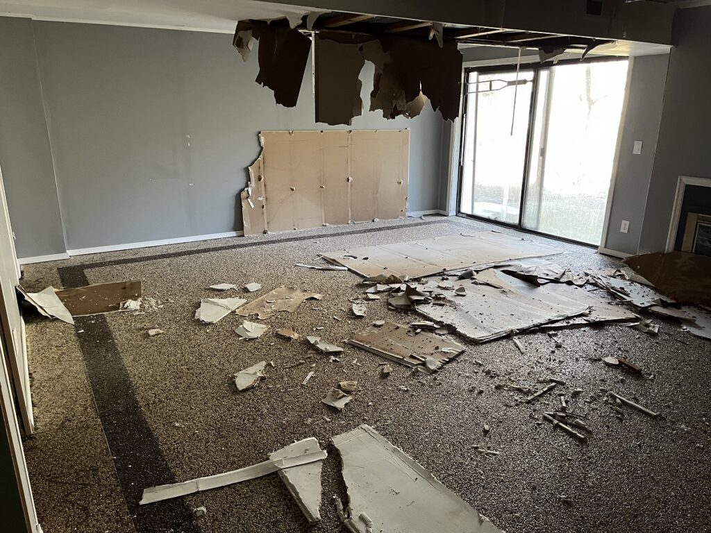 water damage restoration westerville frozen pipe