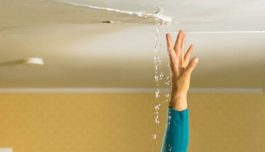 How to Dry Ceiling After Leak