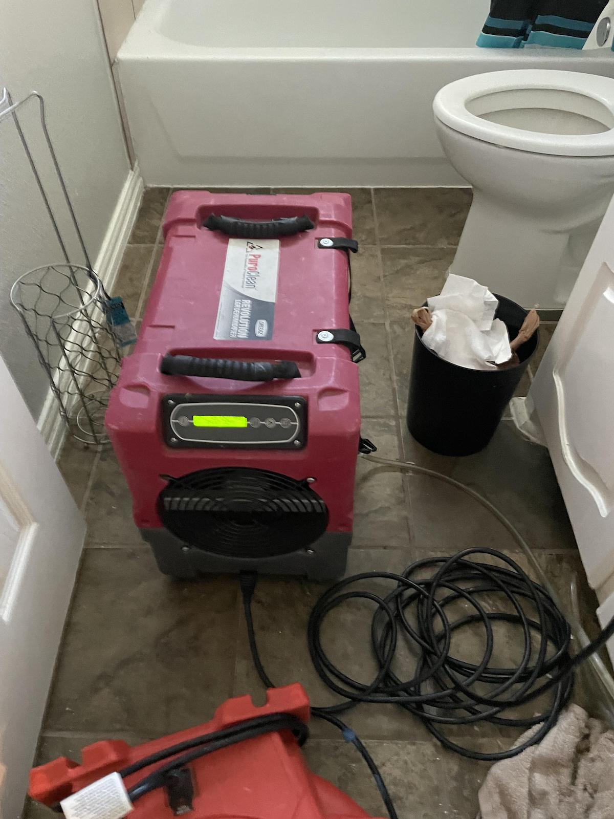 Overflowing Toilet Tank Leads to Water Damage Restoration in Fort Worth Home