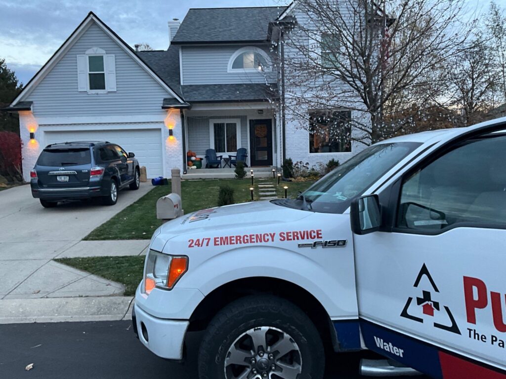 Ice Storm Roof Damage Signs Homeowners Should Never Ignore (And When to Call Restoration Services)