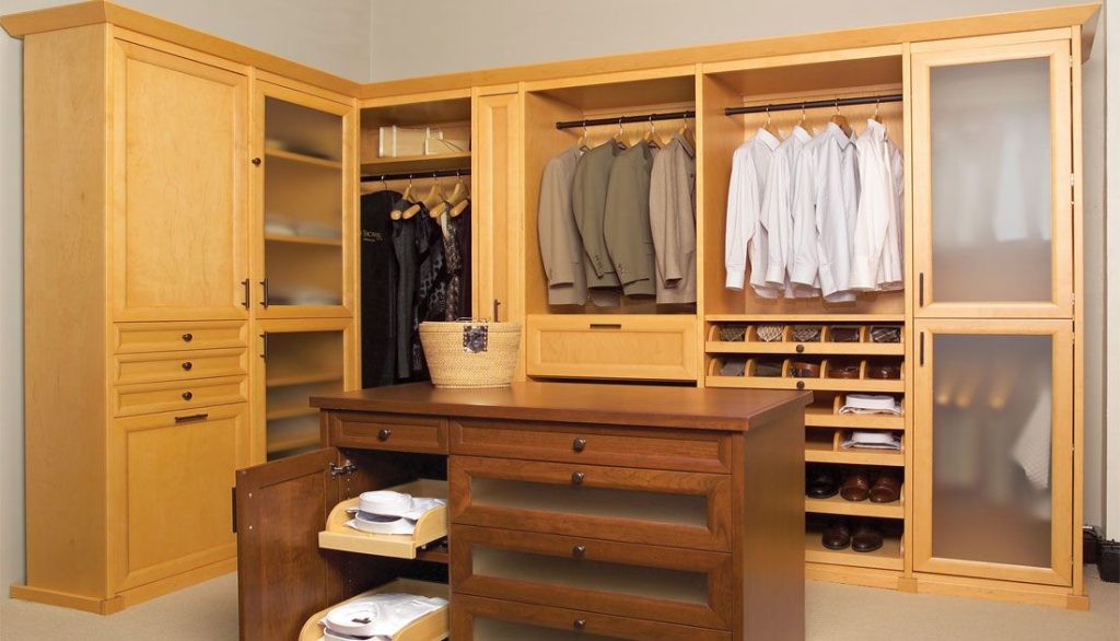 mold growth prevention in closet