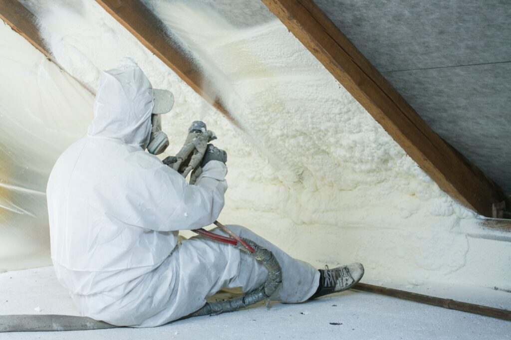 wet spray foam insulation