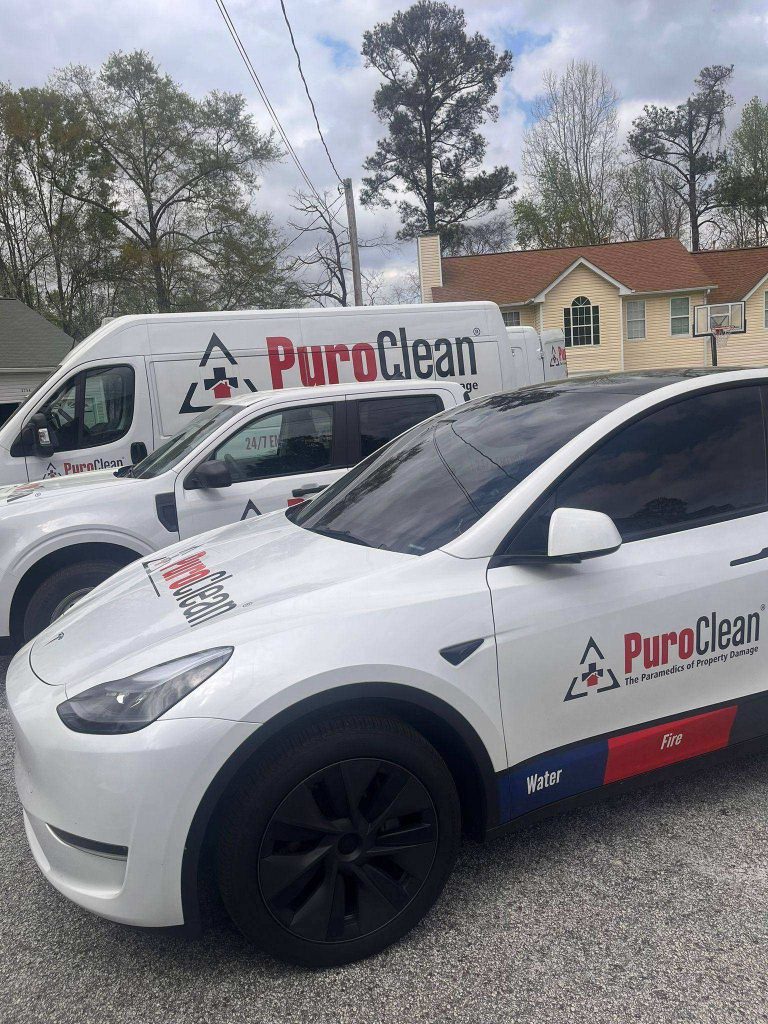 Need burst pipe repair in Lawrenceville? PuroClean provides 24/7 emergency water damage restoration, water extraction & flood cleanup. Call now!