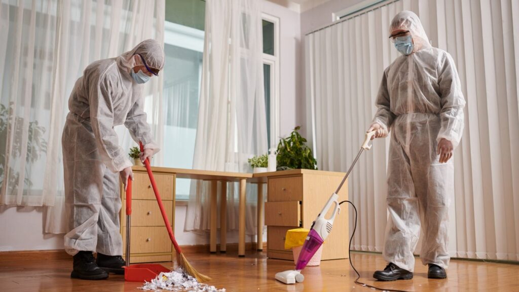 hoarding cleaning
