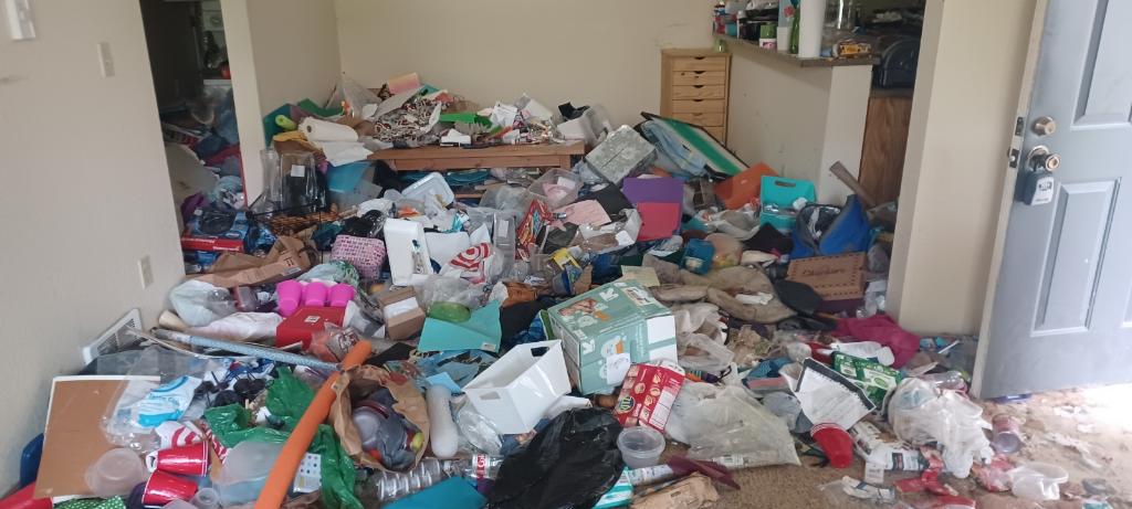 Who Is Responsible for Cleaning Out Apartment After Death