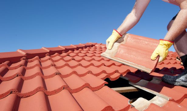 Roof Water Damage in Coral Gables: 7 Early Warning Signs