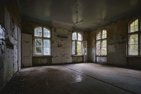 5 Steps to Dry Out and Sanitize Your Basement After a Flood