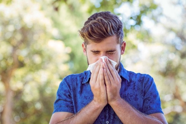 Consult with a doctor if you think you have mold allergies.