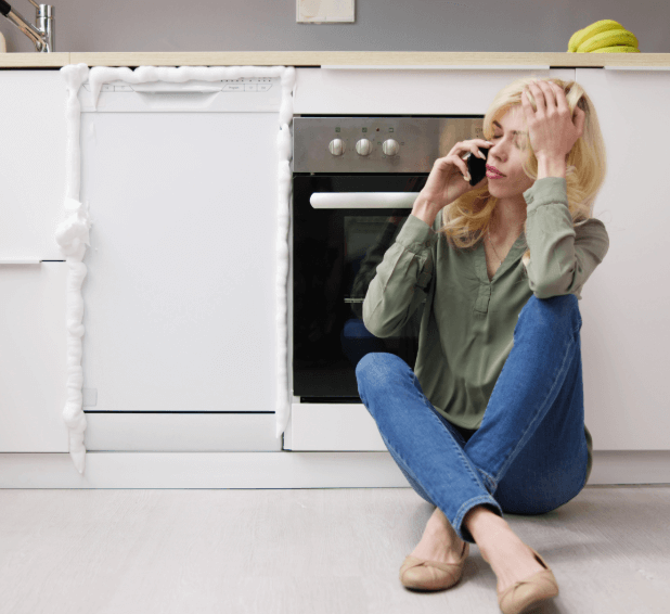 How to Prepare for Holiday Guests: Avoiding Water Damage Disasters During the Festive Season