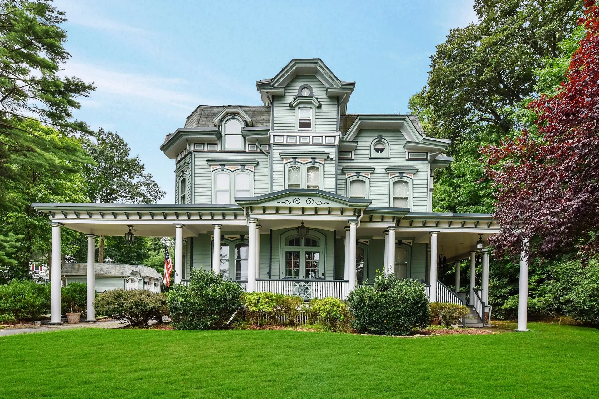 Why Vintage and Older Homes in Ridgewood Need Extra Care with Water Damage Restoration