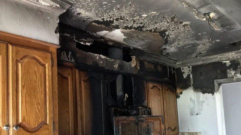 24/7 Fire Damage Restoration