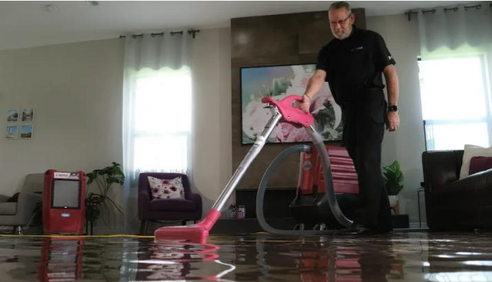 Water damage restoration in Willow Grove professional equipment extraction