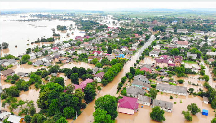 Water damage restoration in Maple Glen emergency response to neighborhood flooding