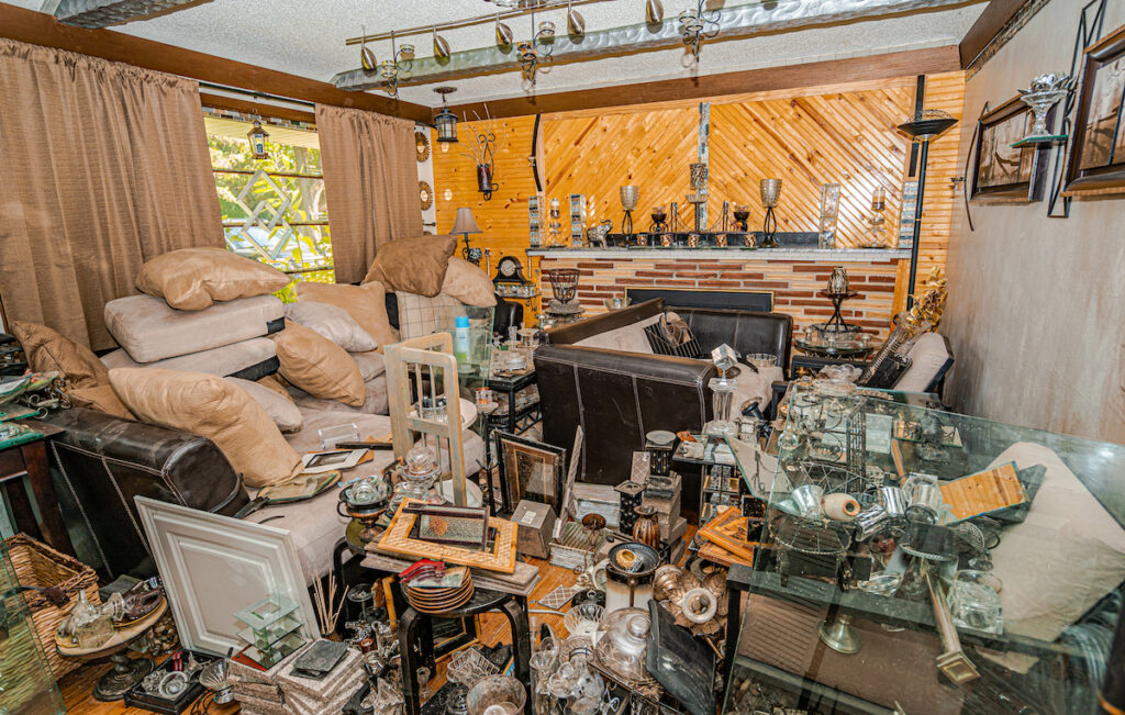 hoarding