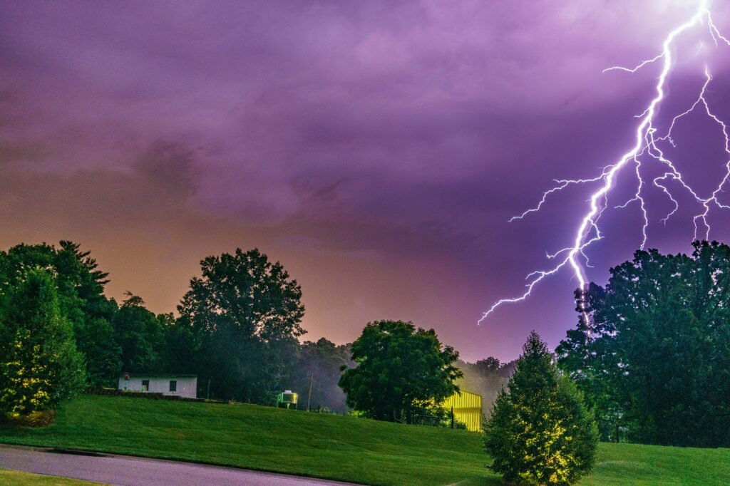 lightning safety tips