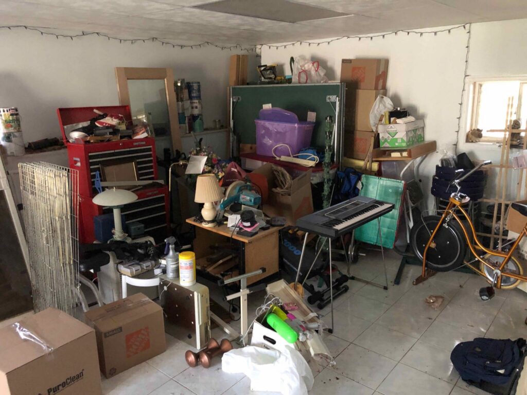 Pack out, hoarding
