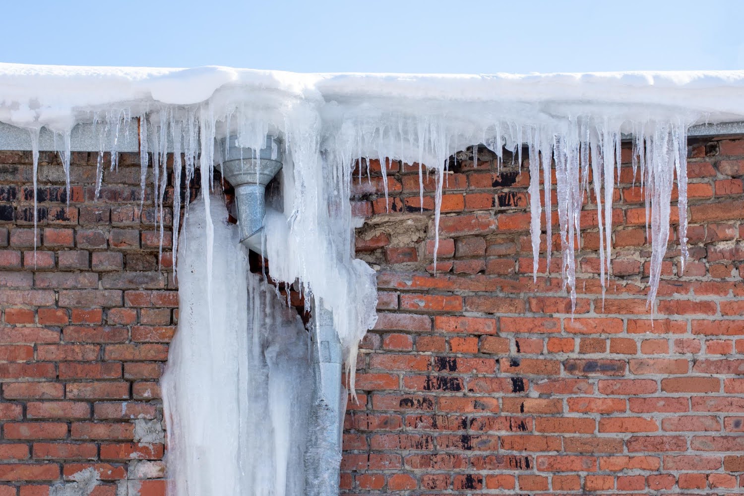 What Toledo Property Managers Should Know About Commercial Water Damage