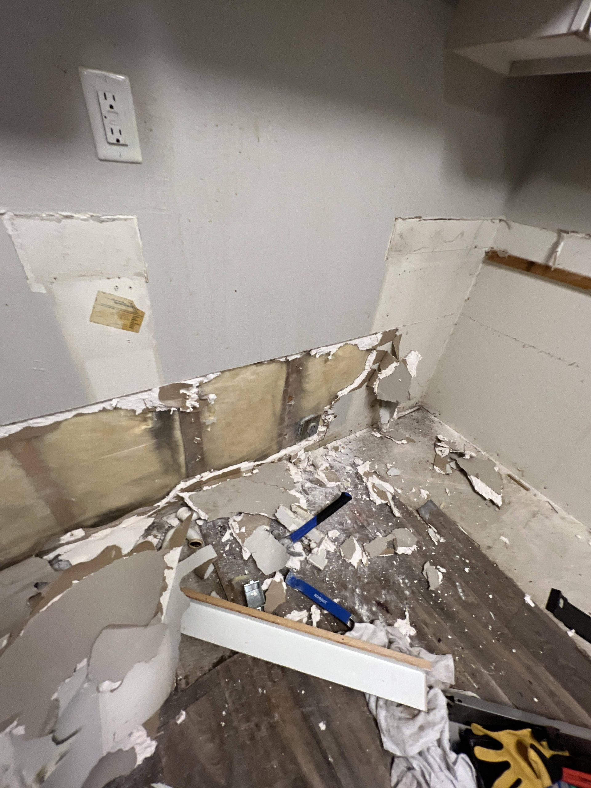 Kitchen water damage restoration