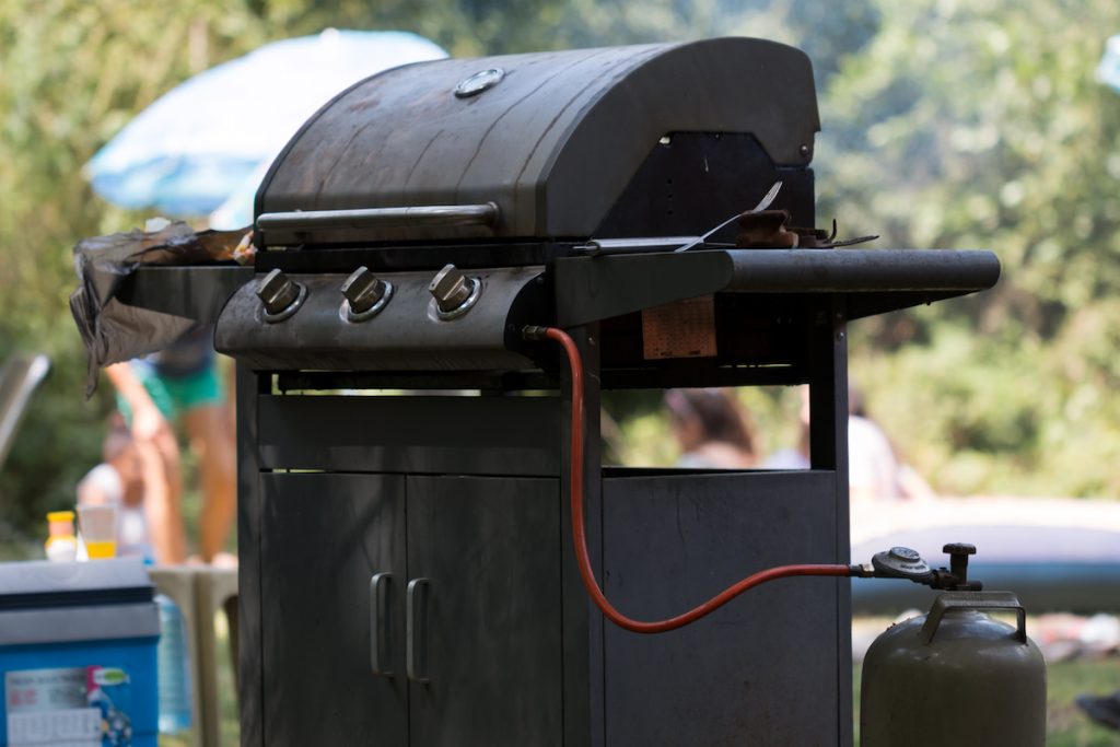 Dos and Don'ts of the Wood Burning Barbecue Grill